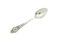 Серебряная чайная ложка с интересным воздушным орнаментом на ручке 